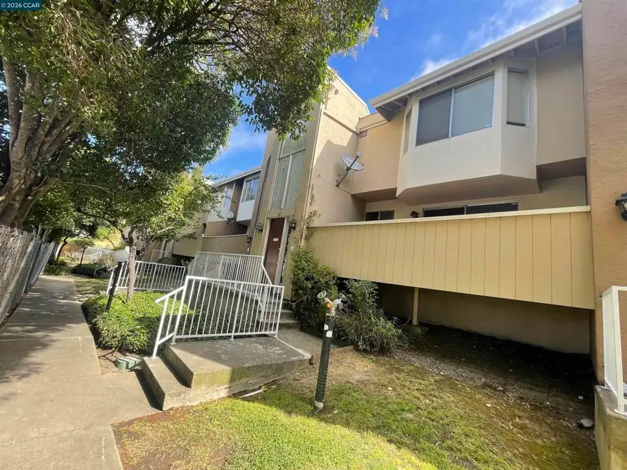 2121 Vale Rd #15, San Pablo, CA 94806 - #2