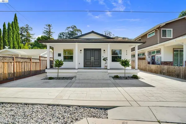919 Old Canyon Rd, Fremont, CA 94536