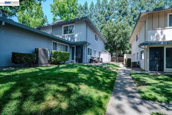 8172 Arroyo Dr #3, Pleasanton, CA 94588