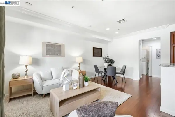 54 Parc Place Dr, Milpitas, CA 95035