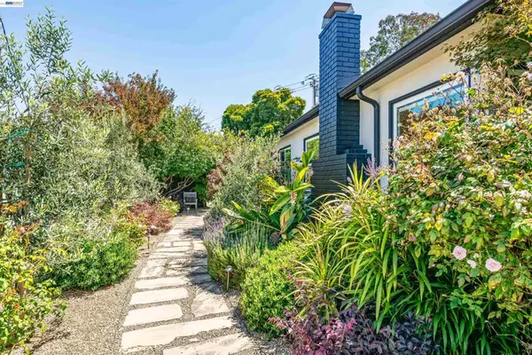 3229 Toyon Ter, Alameda, CA 94501