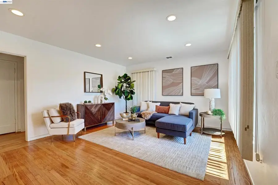 2331 Humphrey Ave, Richmond, CA 94804 - #2