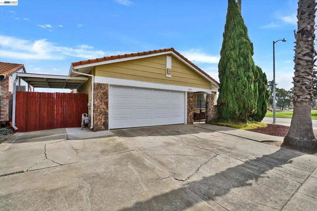2511 Mistletoe Dr, Hayward, CA 94545 - #1