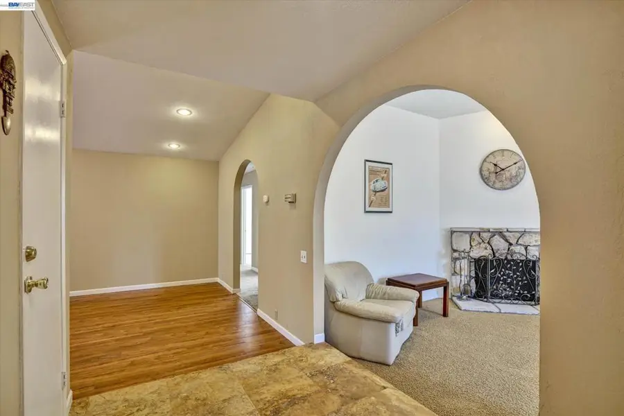 2511 Mistletoe Dr, Hayward, CA 94545 - #3
