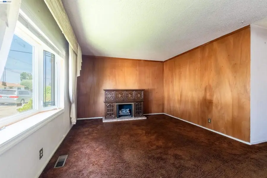 15376 Churchill St, San Leandro, CA 94579 - #2