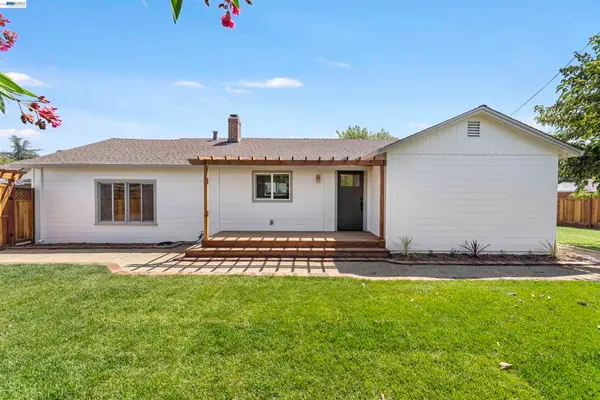 2824 Cowell Rd., Concord, CA 94518