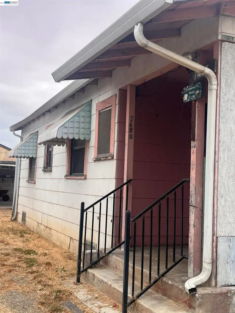 7438 Wells Ave, Newark, CA 94560 - #2