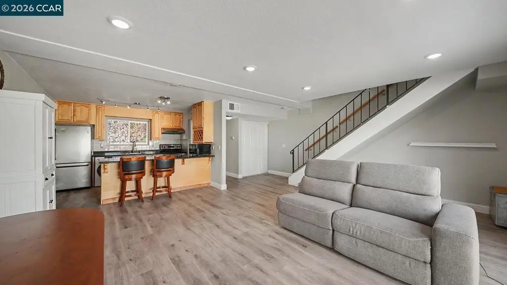 2426 Lincoln Ave #J, Alameda, CA 94501 - #1