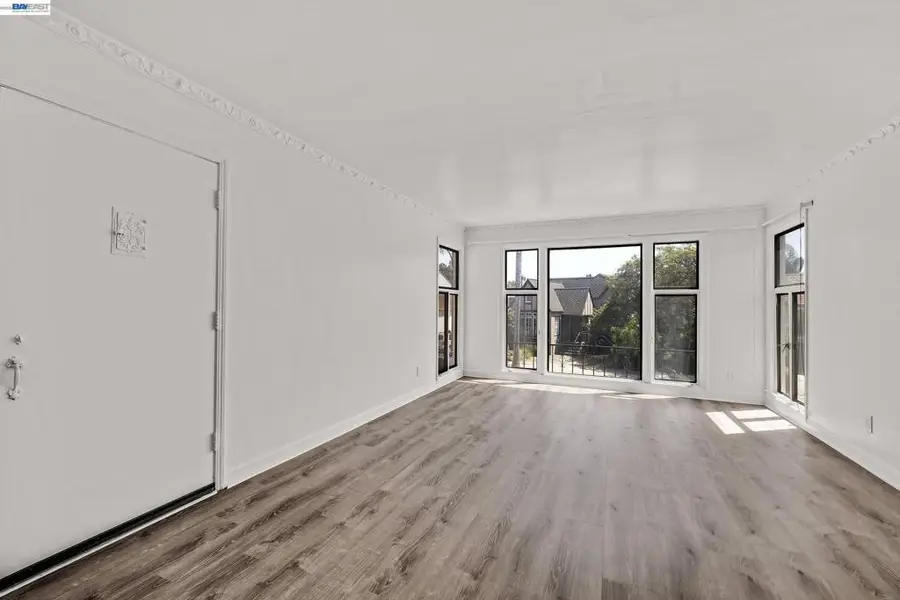 566 57th St., Oakland, CA 94609 - #3