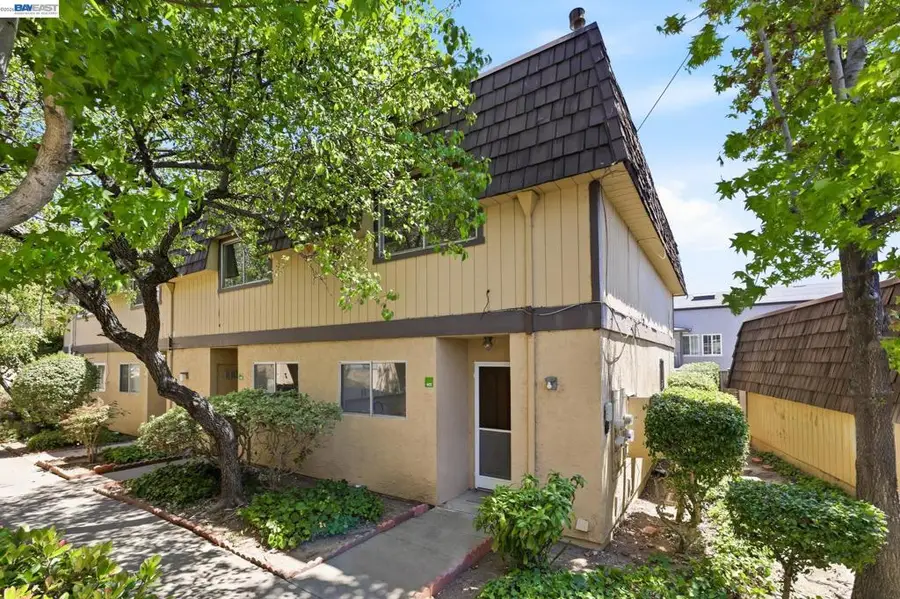 10401 Shaw St #401, Oakland, CA 94605 - #2
