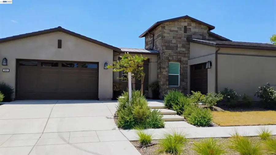 965 Beaver Pond Loop, Madera, CA 93636 - #2