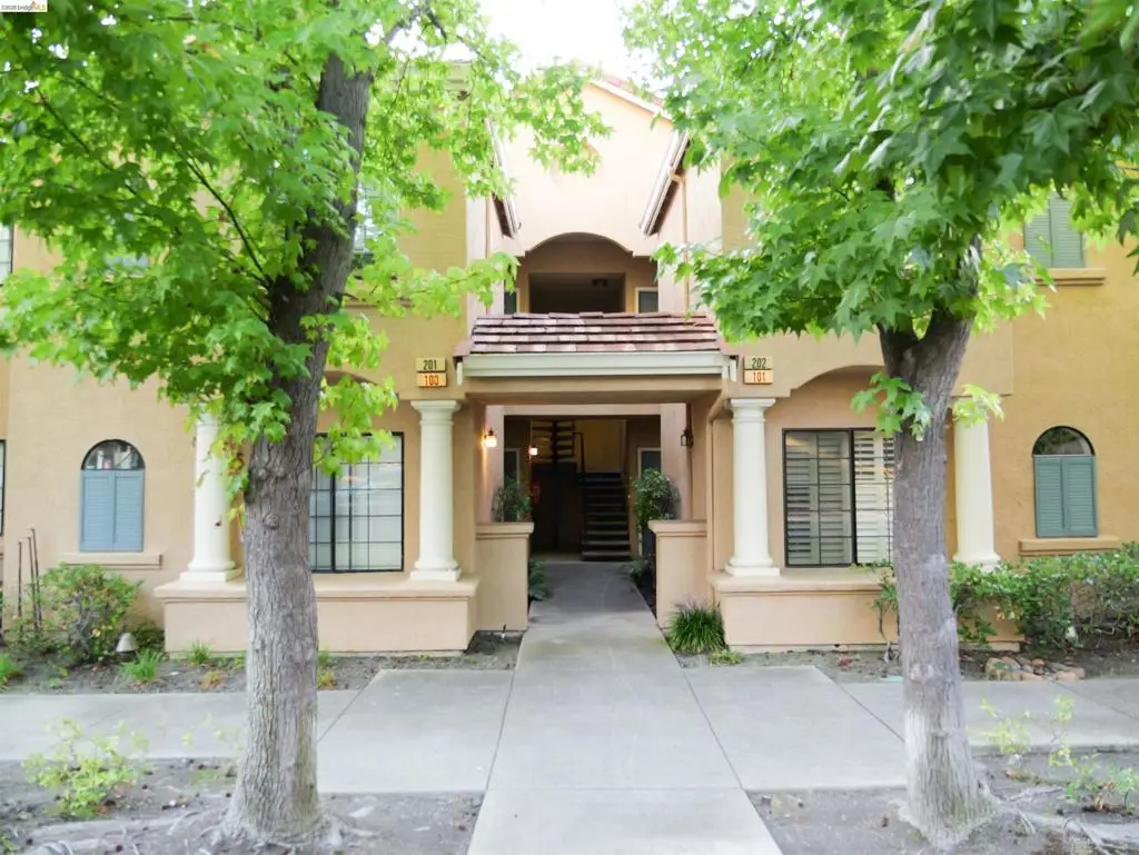 5022 Lakeview Dr #202, San Ramon, CA 94582 - #1