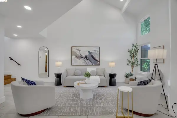 4826 La Fiesta Pl, San Jose, CA 95129