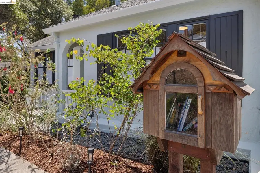 318 Arlington Ave., Kensington, CA 94707 - #2