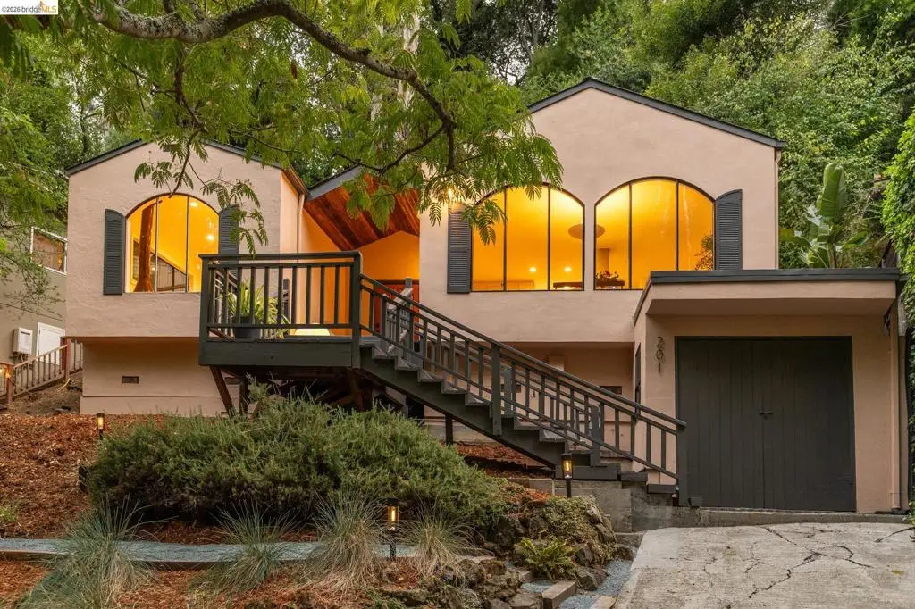201 Beauforest Dr, Oakland, CA 94611 - #1