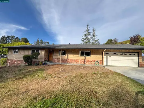 1167 Larch Ave, Moraga, CA 94556