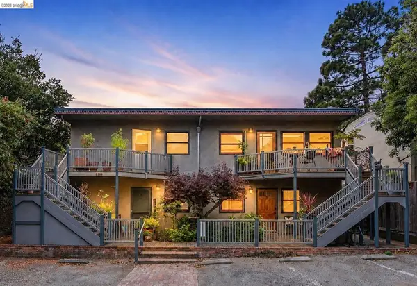 2922 Hillegass Ave #B, Berkeley, CA 94705