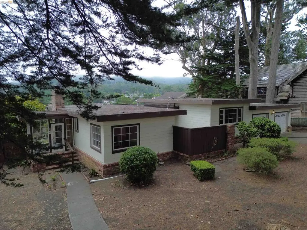 511 6th St, Montara, CA 94037 - #1