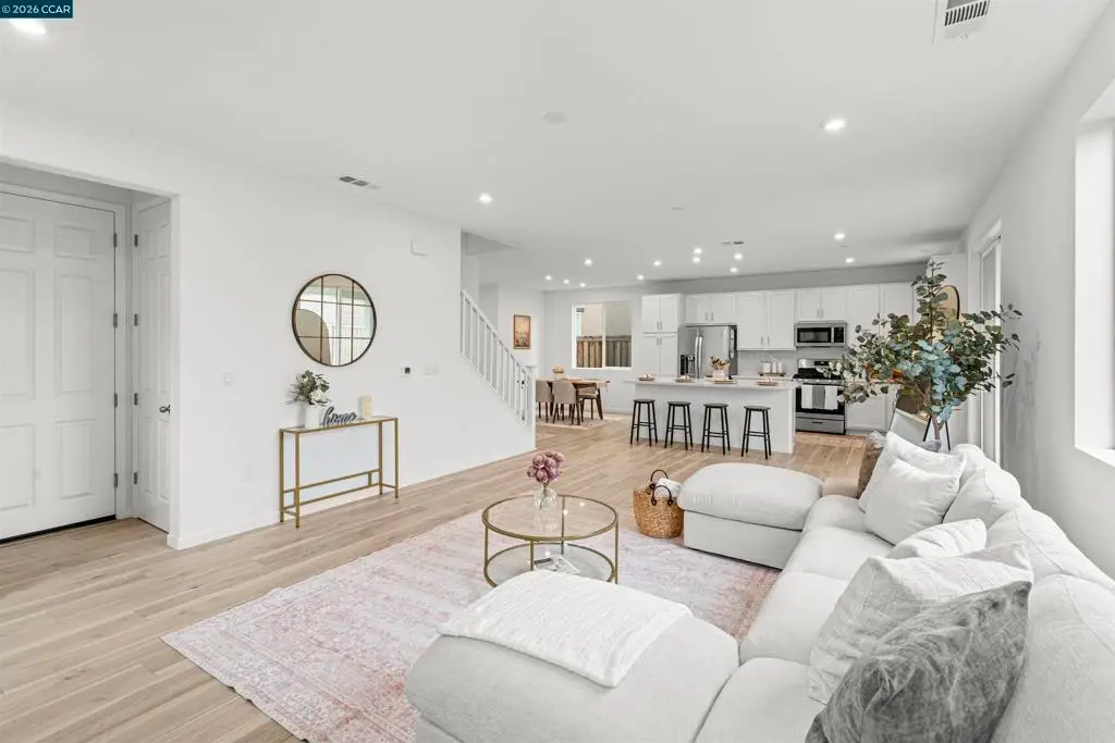 953 Arneis Ave, Manteca, CA 95337 - #1