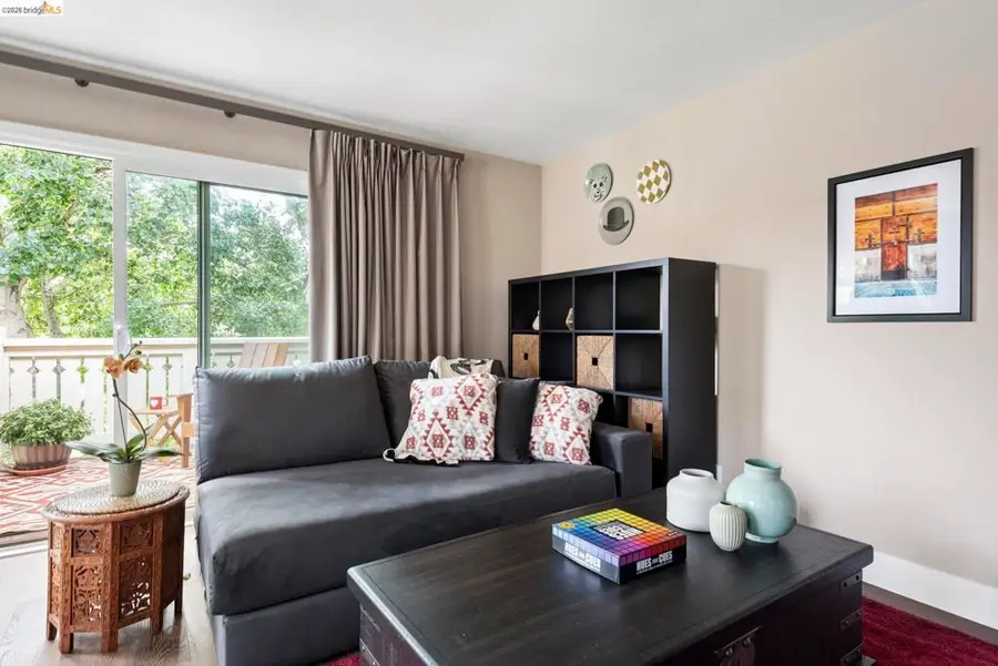 122 Lakeshore Ct, Richmond, CA 94804 - #3