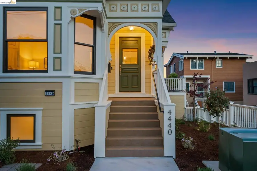 4440 Howe St, Oakland, CA 94611 - #2