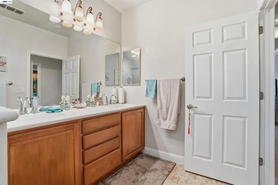 2336 Shadow Berry Dr, Manteca, CA 95336 - #3