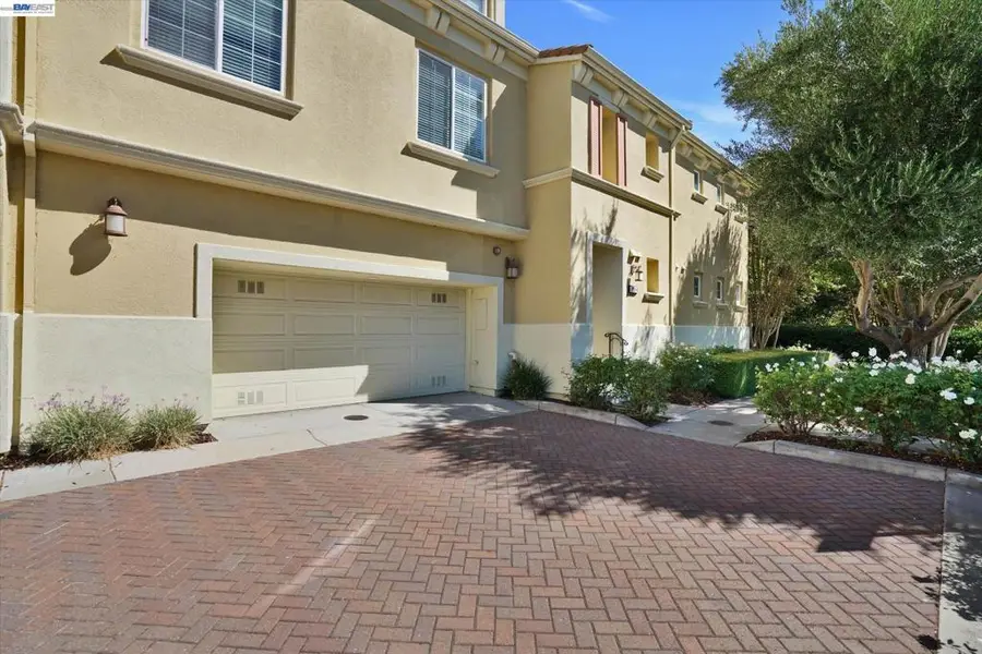 2811 Quarryhill Ave #4, Livermore, CA 94551 - #2