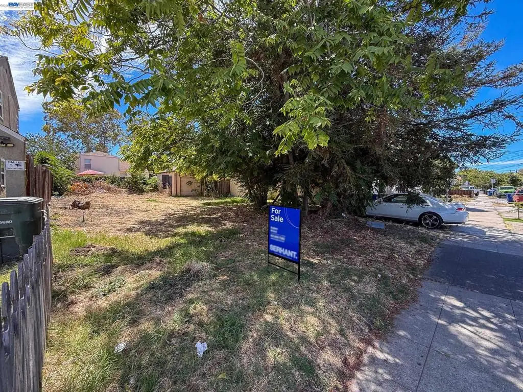 268 E 17th St, Pittsburg, CA 94565 - #1