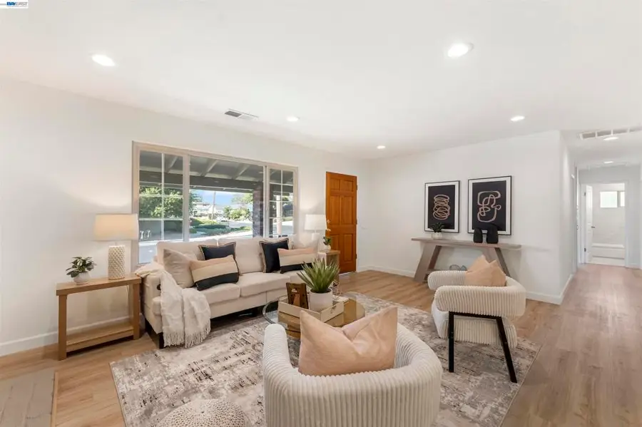 3993 Santa Clara Way, Livermore, CA 94550 - #3