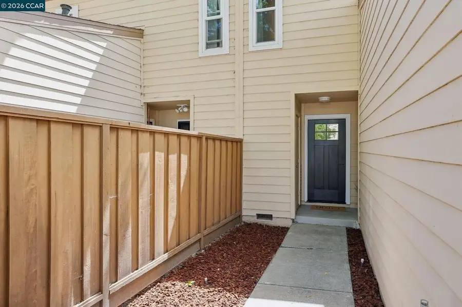 6560 Pioneer Ln #32, Dublin, CA 94568 - #2
