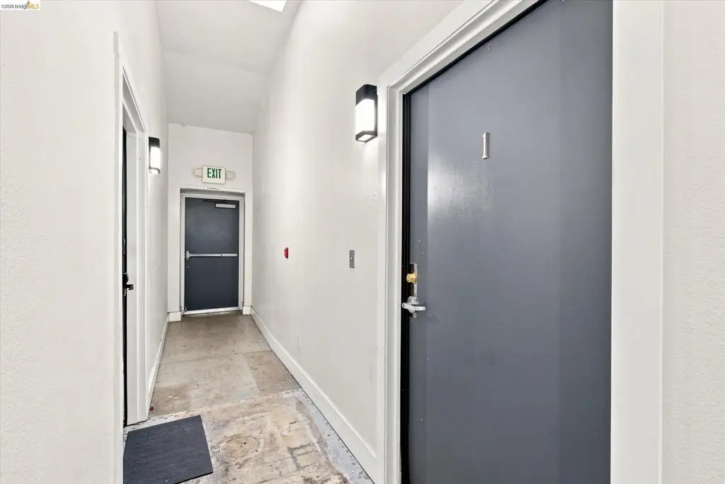 1451 13th St #1, Oakland, CA 94607 - #1