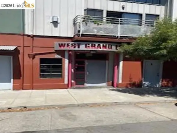 850 W Grand Ave #17, Oakland, CA 94607