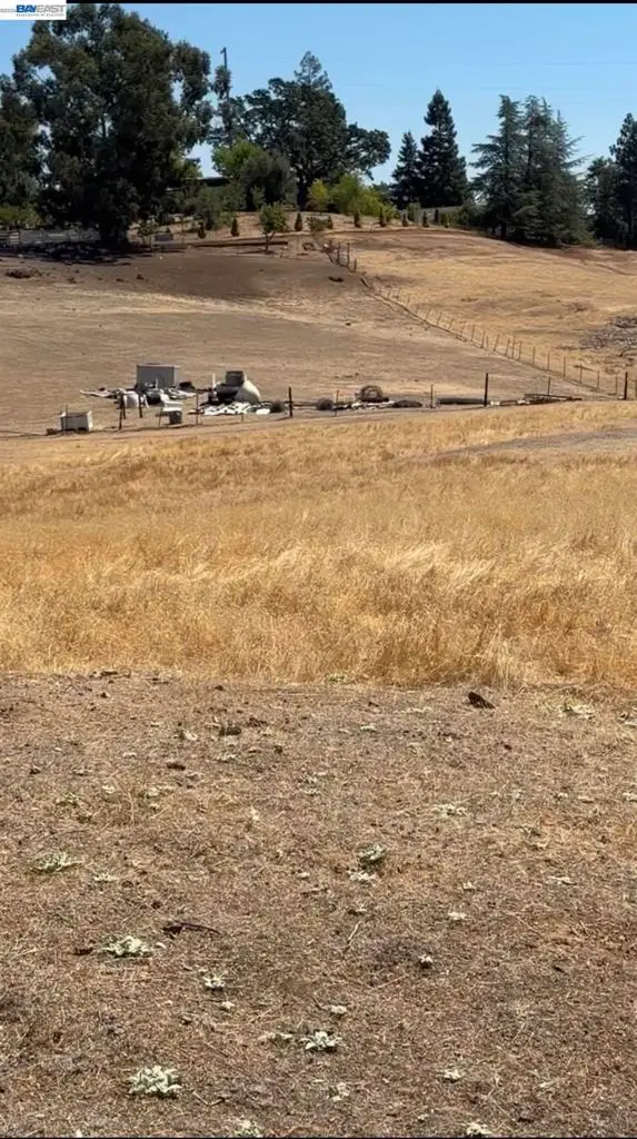 3967 Hill Rd, Lakeport, CA 95453 - #3