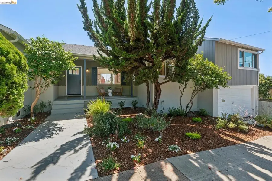 5718 Burlingame Ave, Richmond, CA 94804 - #3