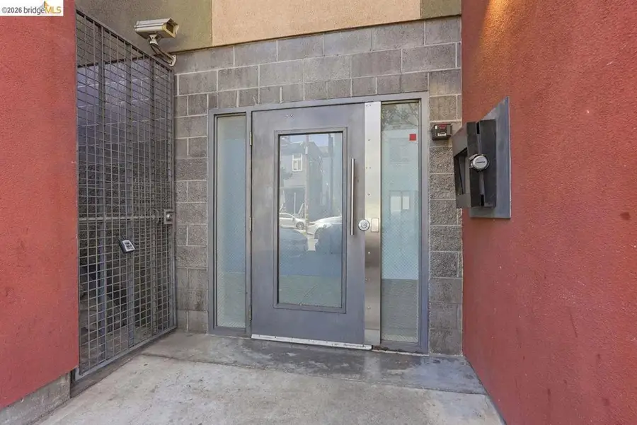 675 8th St #3, Oakland, CA 94607 - #2