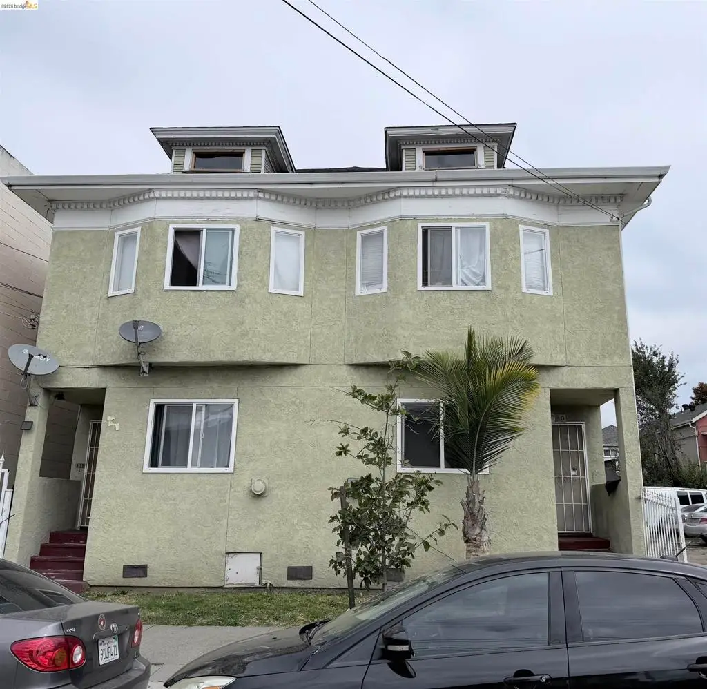 890 31st St, Oakland, CA 94608 - #1