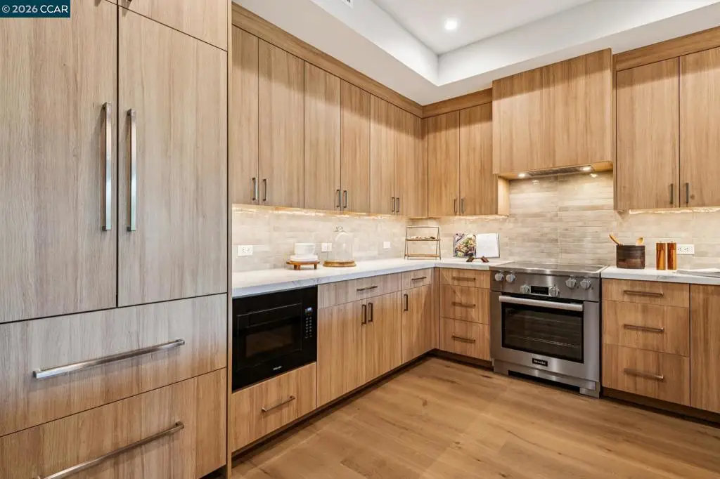 375 W El Pintado Rd #201, Danville, CA 94526 - #1