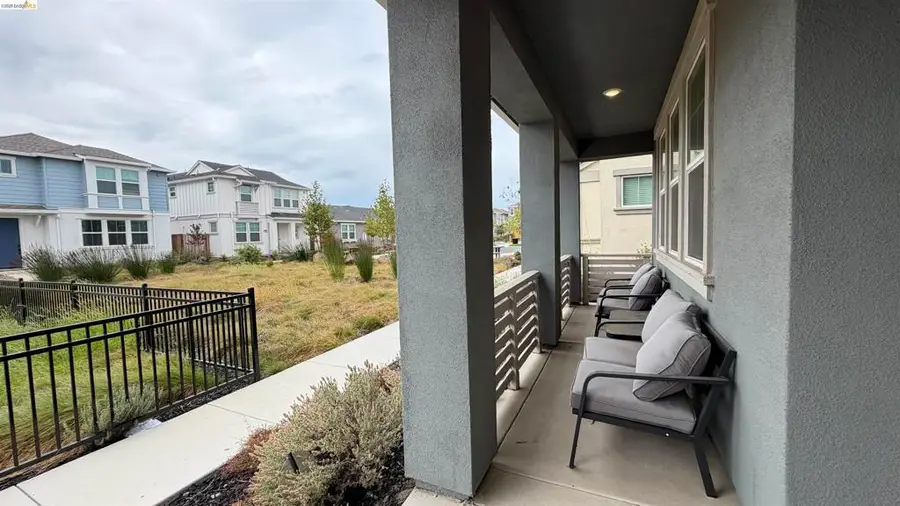 215 Manatee, Suisun City, CA 94585 - #2