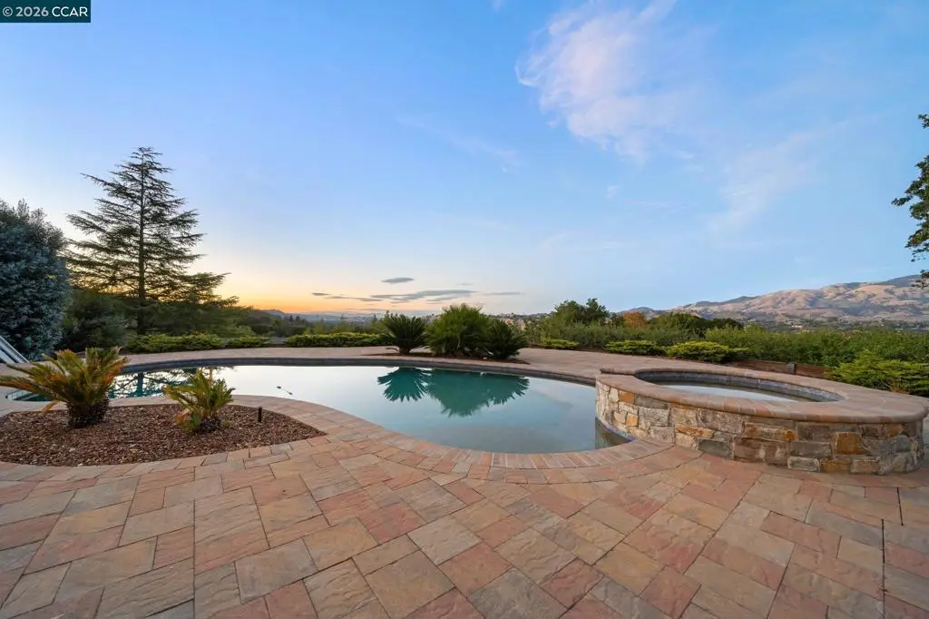 300 Oak View Ter, Danville, CA 94526 - #1