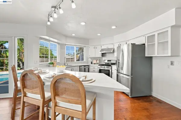 5370 Myrtle Dr, Concord, CA 94521
