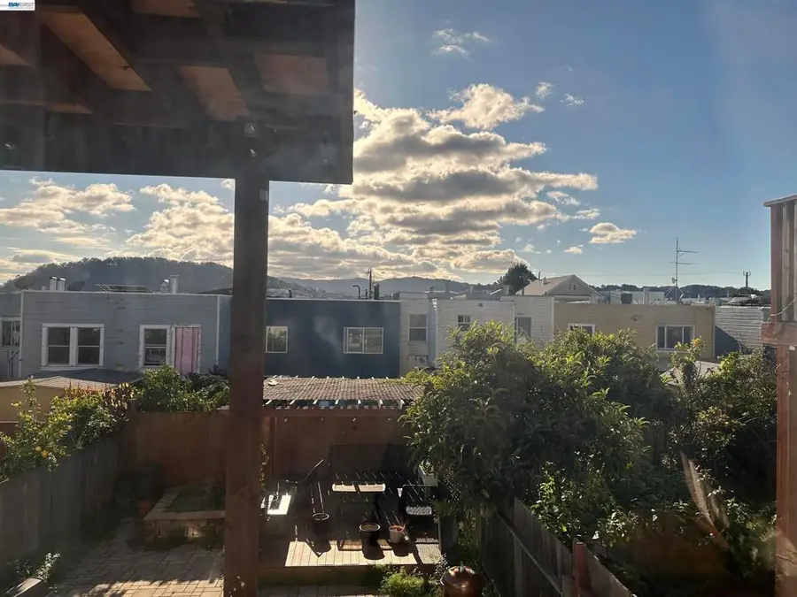 1423 Quesada Ave, San Francisco, CA 94124 - #2