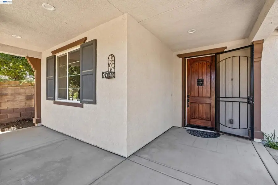 434 W San Juan Dr, Mountain House, CA 95391 - #2
