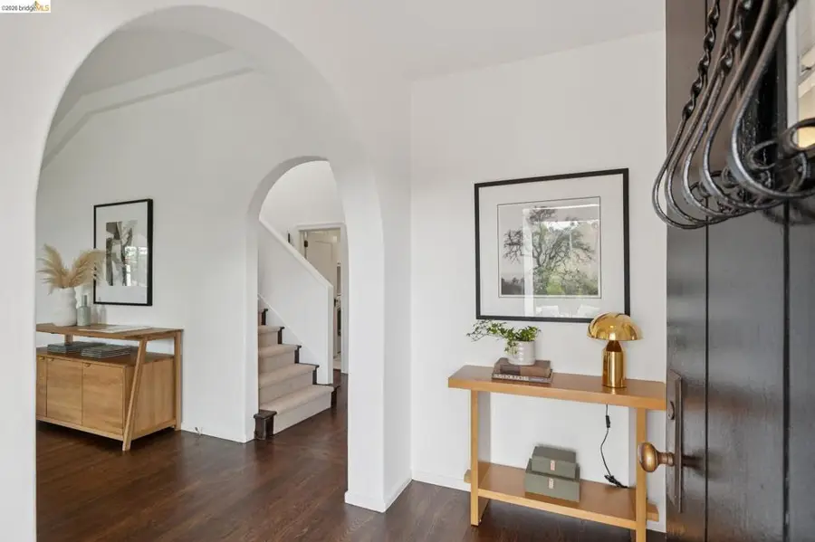55 Fairview Ave., Piedmont, CA 94610 - #3