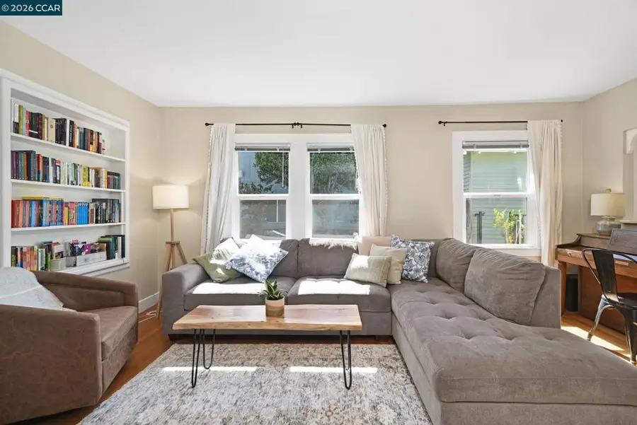 26 Cooke St, Crockett, CA 94525 - #3