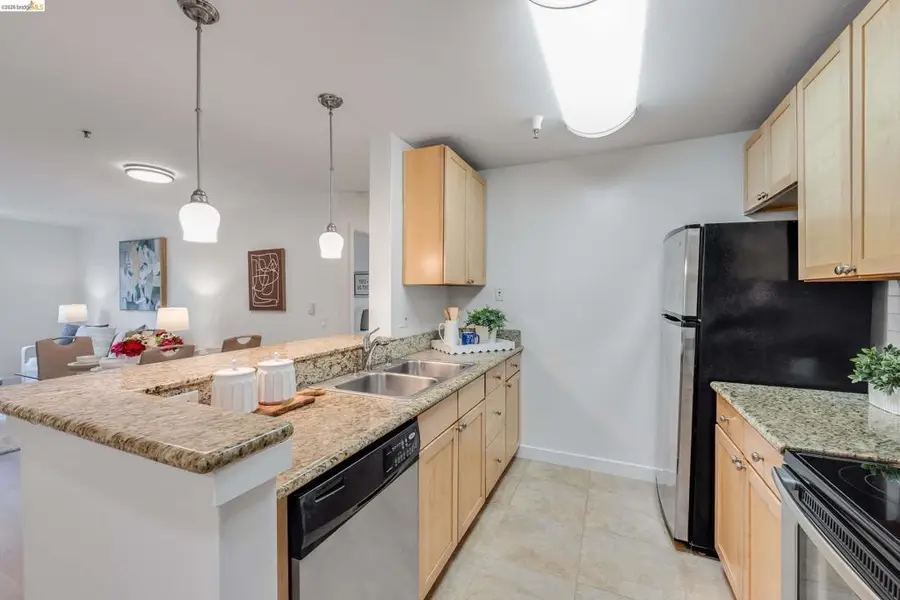 6400 Christie Ave #4118, Emeryville, CA 94608 - #3