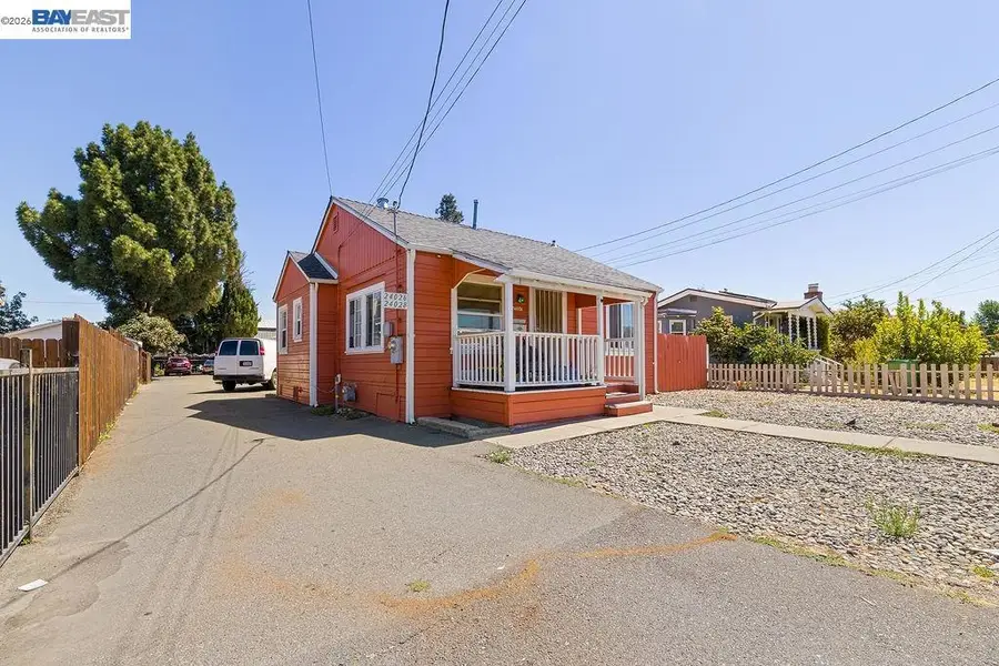 24024 Park St, Hayward, CA 94541 - #2