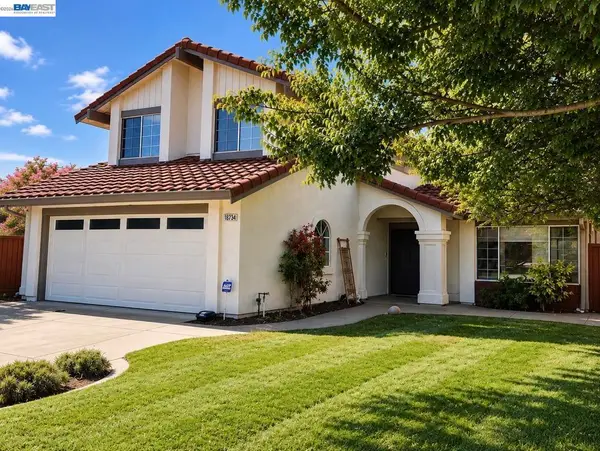 18734 Mt Lassen Dr, Castro Valley, CA 94552