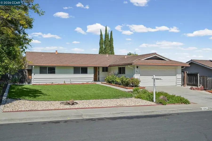 879 Greenway Dr, Martinez, CA 94553 - #2