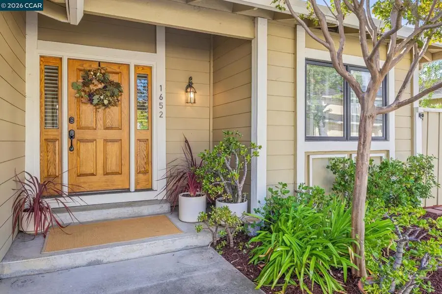 1652 Siskiyou Dr, Walnut Creek, CA 94598 - #2