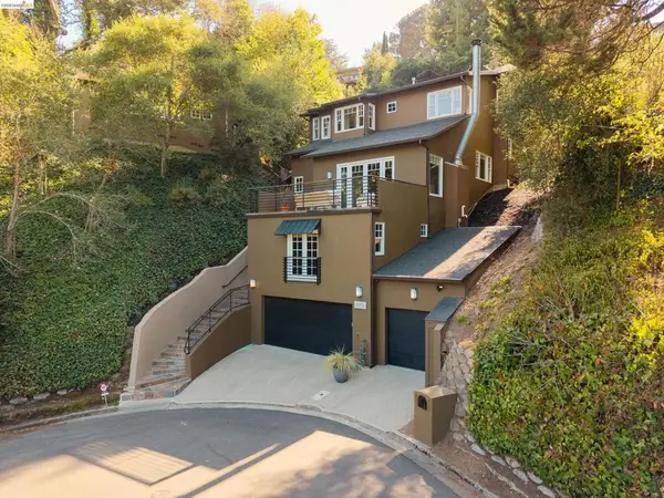695 Florence, Oakland, CA 94618